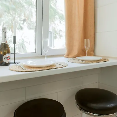 Apartment невелика з ремонтом за супер ціною! біля форуму Lviv