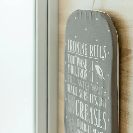 невелика з ремонтом за супер ціною! біля форуму *