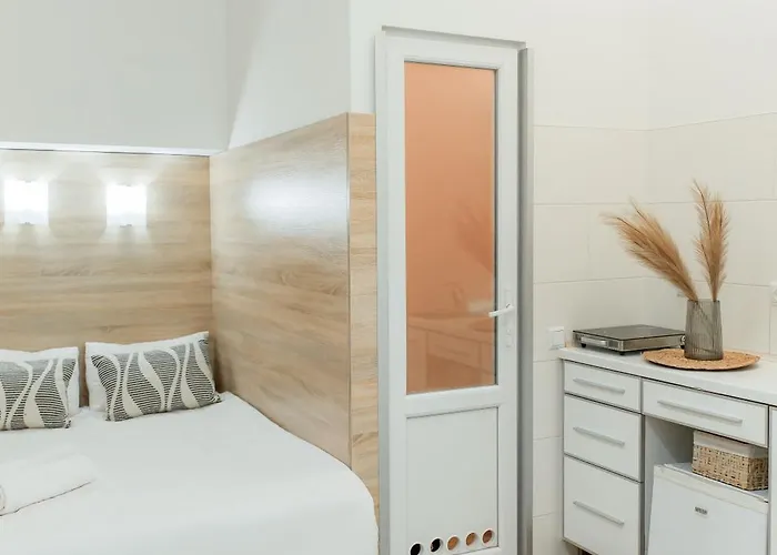 невелика з ремонтом за супер ціною! біля форуму Leópolis