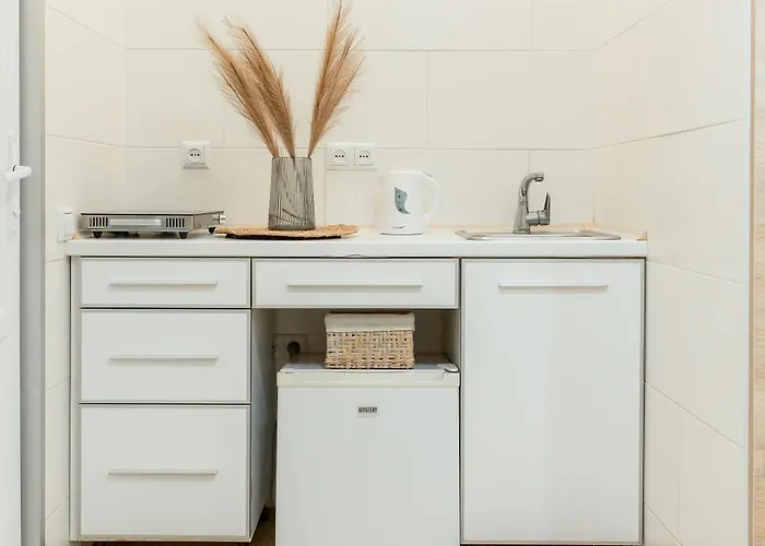 Apartamento невелика з ремонтом за супер ціною! біля форуму *