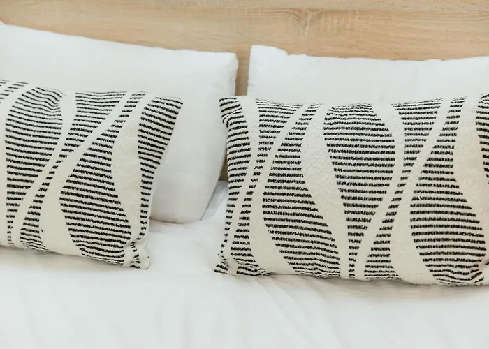 невелика з ремонтом за супер ціною! біля форуму Apartamento Leópolis