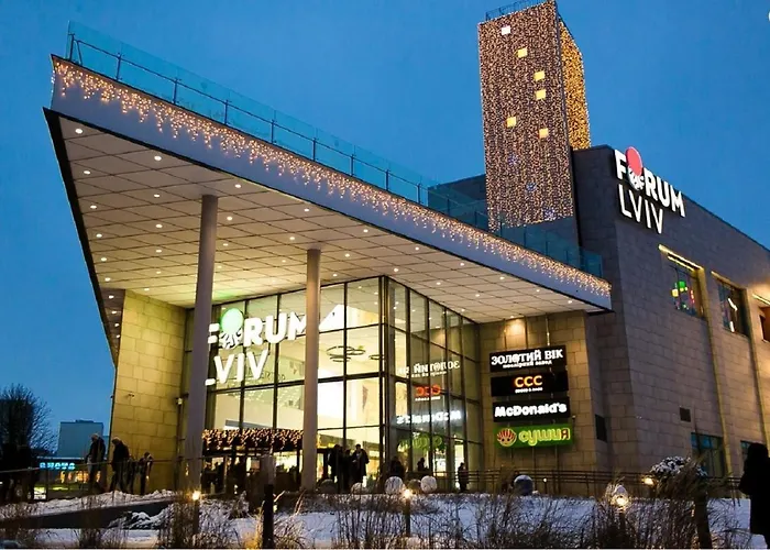 невелика з ремонтом за супер ціною! біля форуму *